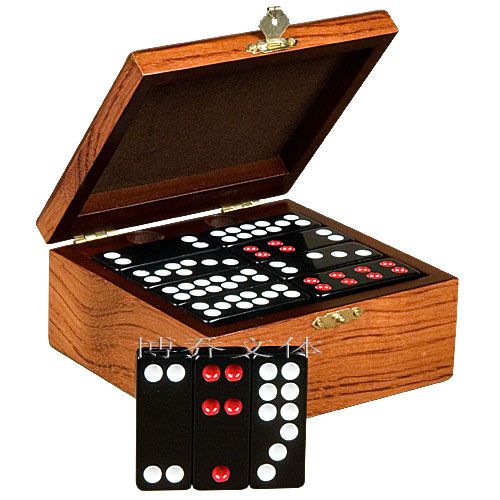 Tác phẩm “Bí ẩn đàn bà số 1” của nghệ sĩ nhiếp ảnh Việt Văn.
